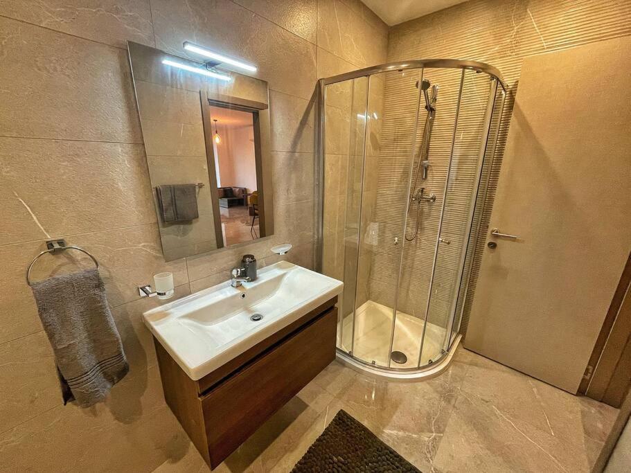 Modern 1 Bedroom Apartment 400M Away From The Sea St. Paul's Bay Exterior photo
